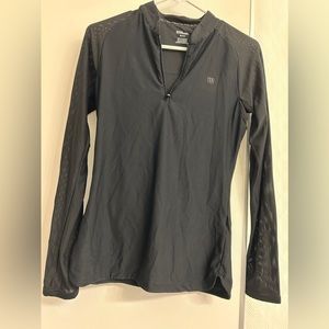 Wilson sports jacket mesh sleeves excellent condition color black    size  s